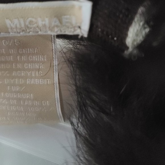 ✅ NEW Michael Kors Logo & Faux Fur Earmuffs in Brown / White logo Lettering - Picture 2 of 6